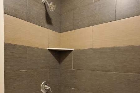 Ramada by Wyndham East - 34