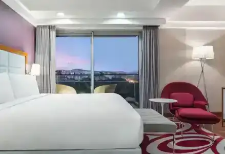 DoubleTree by Hilton Kusadasi - 53