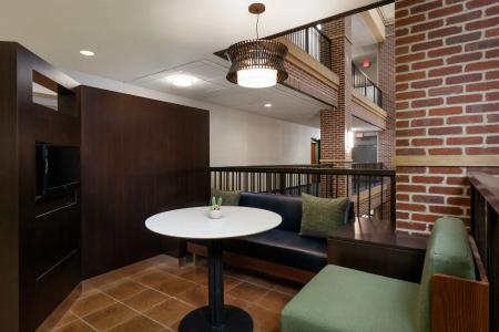 Courtyard by Marriott at Old Town - 22