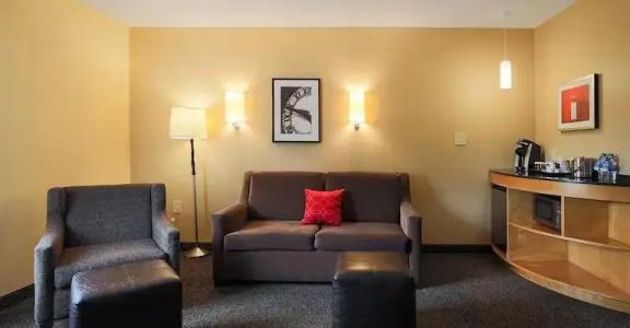 DoubleTree by Hilton Savannah Airport - 33