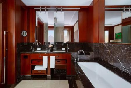 Ritz-Carlton - 49