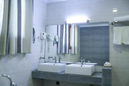 Triton Beach & Spa - 58