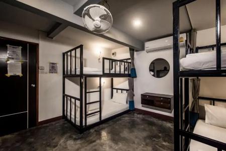 Balcony Party Hostel - Adult Only +18 - 28