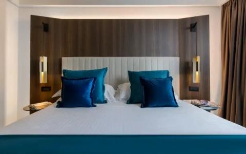 We Me Suite - 50