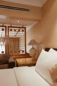 Dubai Marine Beach Resort & Spa - 84