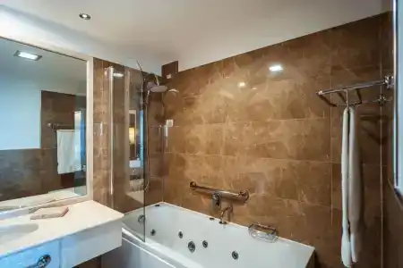 DoubleTree By Hilton Olbia - Sardinia - 69