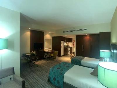Phoenix Plaza - 42