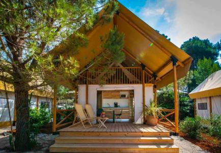 Arena One 99 Glamping - 53