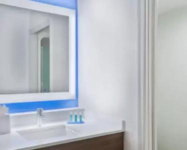 Holiday Inn Express & Suites - Nearest Universal Orlando, an IHG - 54