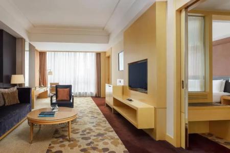 Courtyard by Marriott Shanghai Central - 12