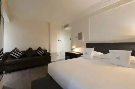 Elizabeth Lifestyle - 5