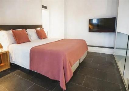 Suites 1478 - 34