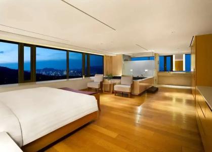 Banyan Tree Club & Spa Seoul - 53