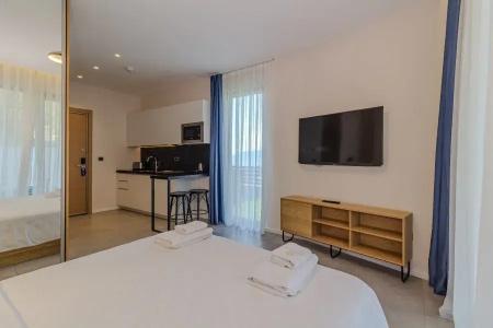 Royal Blue & Residences - 99