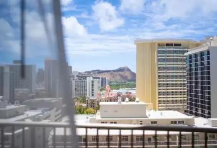 Embassy Suites by Hilton Waikiki Beach Walk - 100