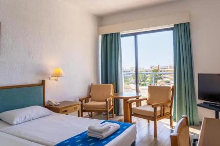 Paphos Gardens Holiday Resort - 7