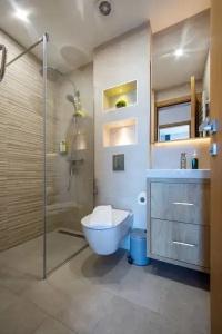 Royal Blue & Residences - 62