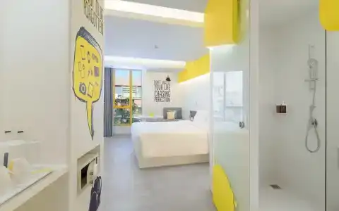 Yello Kuta Beachwalk Bali - 18