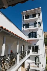 Port 7- Boutique Collection - 17