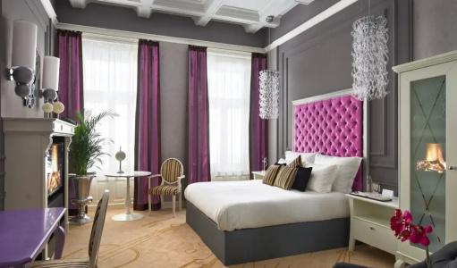 Aria Budapest by Library Collection - 81