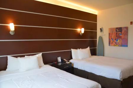 Days Inn & Suites by Wyndham - 16