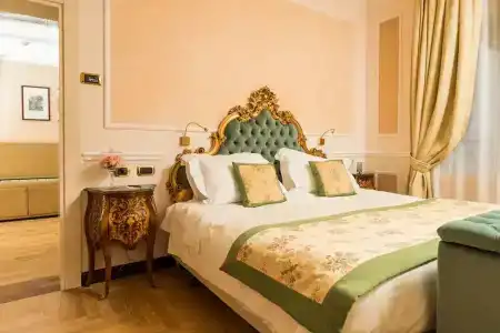 Bernini Palace - 103