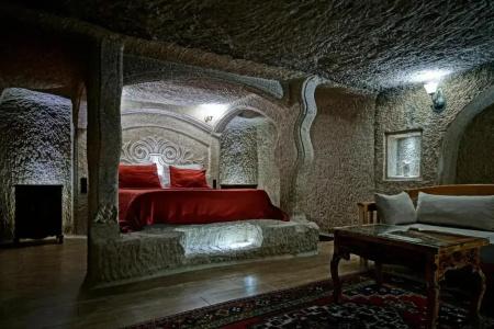 Holiday Cave - 86