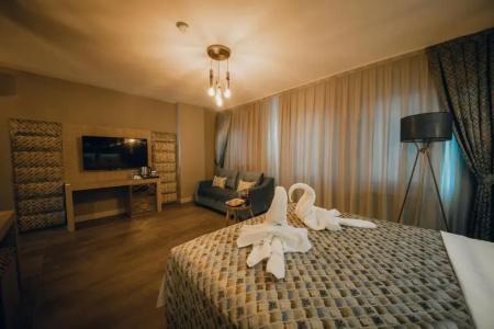 Edrin Otel - 14
