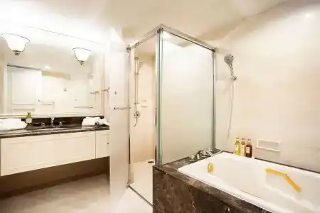 Nikko Kansai Airport - 3 mins walk to the airport - 76