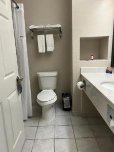 Oyo Townhouse Houston Brookhollow - 22