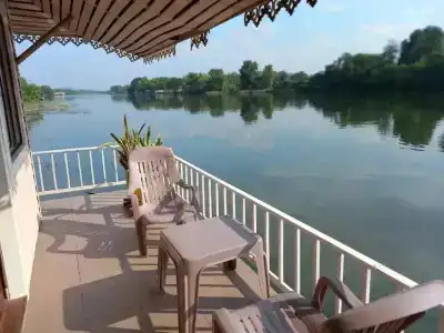 Bamboo House Resort - 35