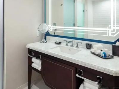 The Higgins New Orleans, Curio Collection By Hilton - 53