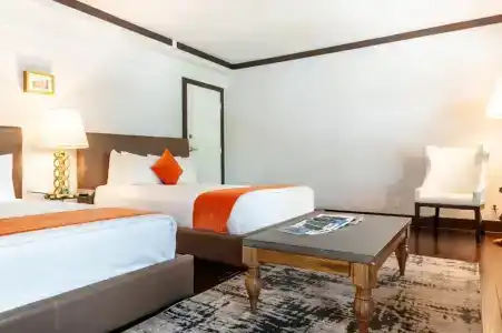 Lincoln Arms Suites - 44