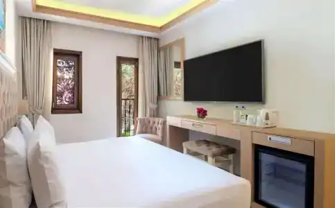 DoubleTree by Hilton Bodrum Marina Vista - 27