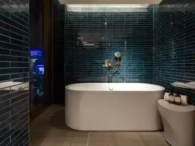 The Londoner - 41