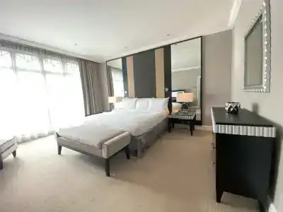 The Ritz-Carlton, - 61