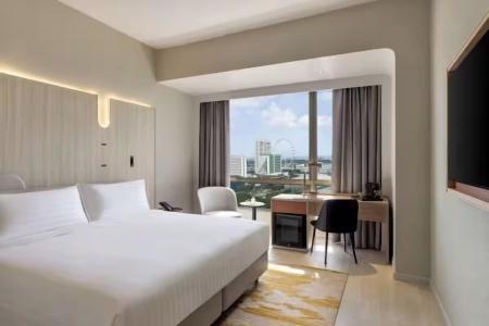Peninsula Excelsior - 55