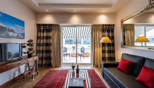 Best Western Plus Embassy - 76