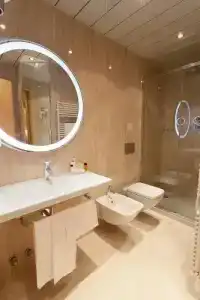 Best Western Plus Executive and Suites - 35