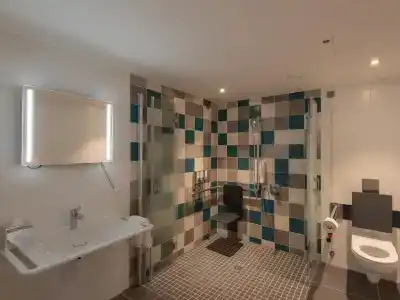 Hampton by Hilton Düsseldorf City Centre - 13