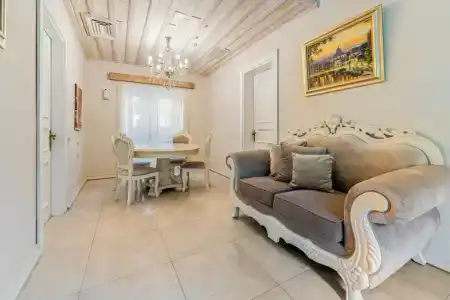 Elegance East - 56