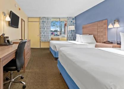 Days Inn by Wyndham Orlando Near Millenia Mall - 36