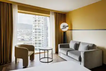 Renaissance Zurich Tower - 65