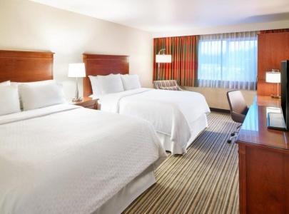 Four Points by Sheraton & Conference Center - 38