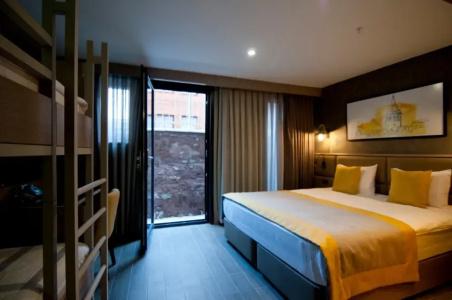 Seraglio & Suites - 43