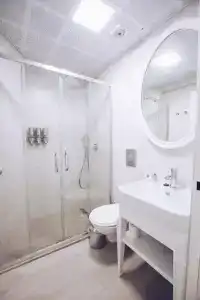 Princess Kinli Suites - 20