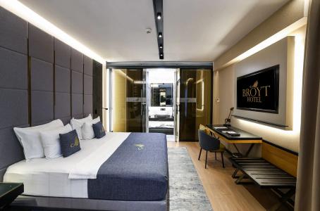 Broyt Suites - 28