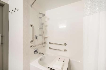 Hampton Inn & Suites Miami Wynwood Design District, Fl - 30