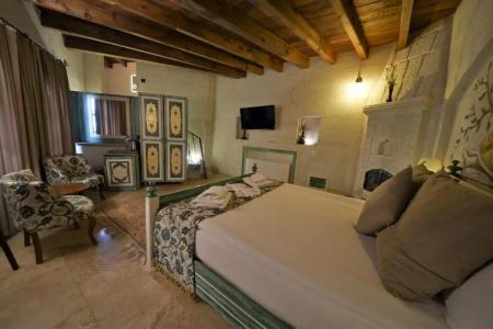 Caftan Cave Suites - 47