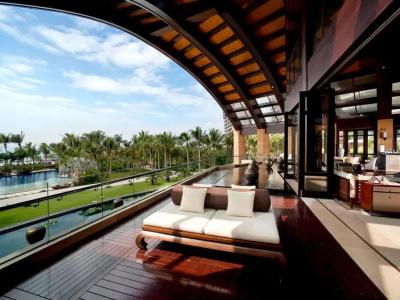 Pullman Oceanview Sanya Bay Resort & Spa - 31